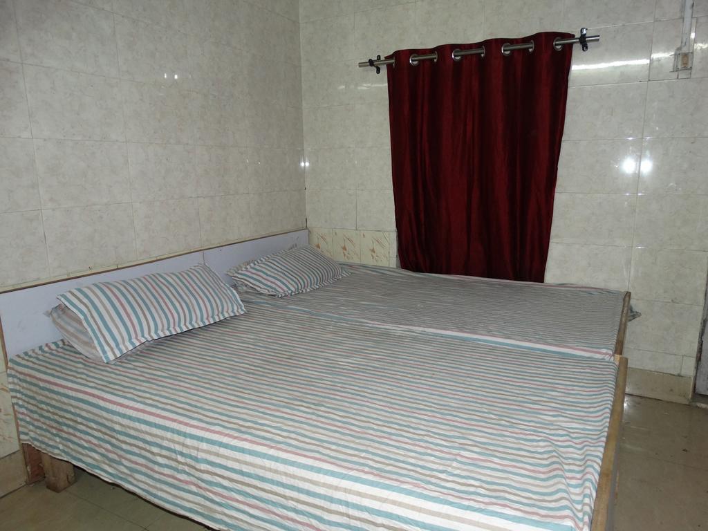 Goldy Guest House Βαρανάσι Εξωτερικό φωτογραφία